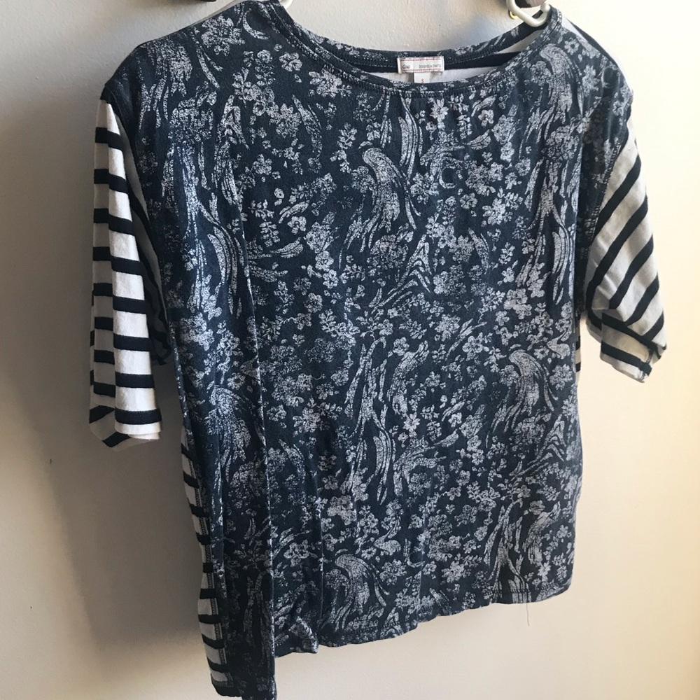 Gap Two Patterned Top